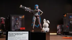 Hot Toys анонсировала Джинкс из «Аркейн». Фигурка уже в предзаказе!